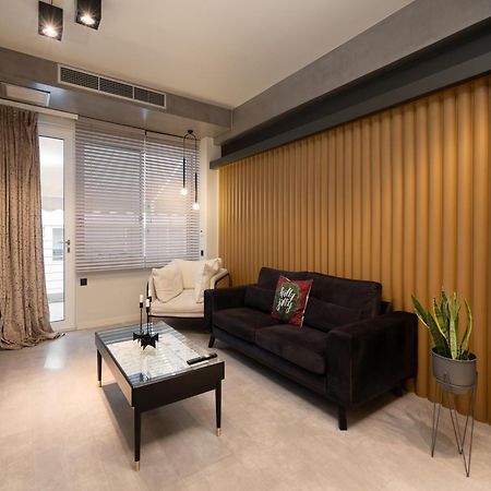 A Place 4U No6 - City Escape With Balcony Lounge & Open Living Space Athens Ngoại thất bức ảnh
