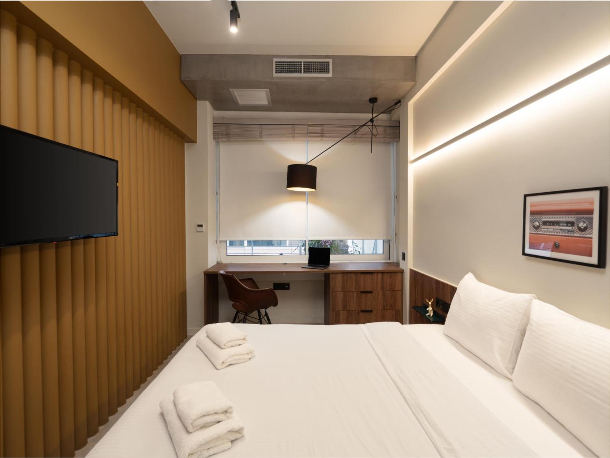 A Place 4U No6 - City Escape With Balcony Lounge & Open Living Space Athens Ngoại thất bức ảnh