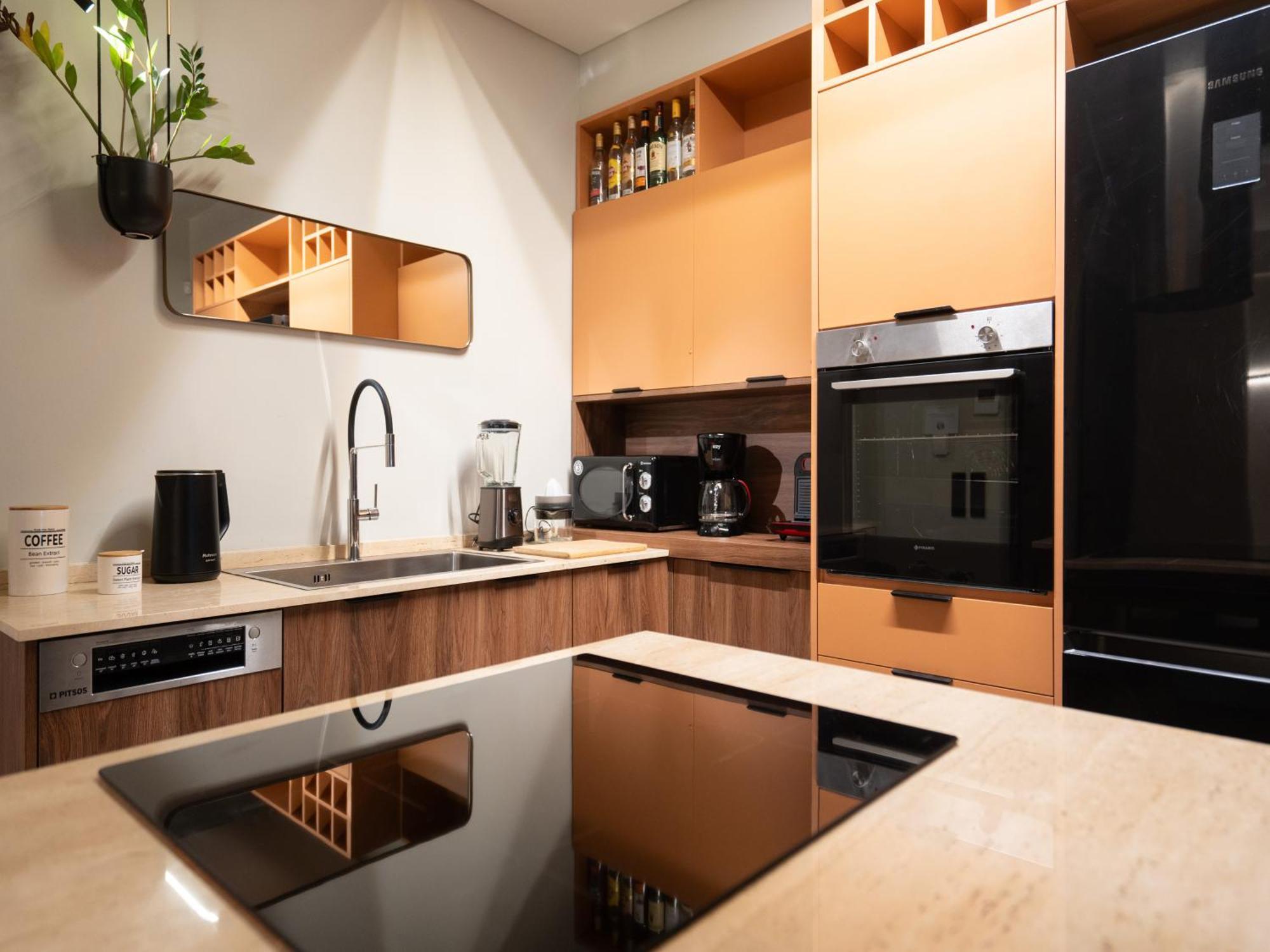 A Place 4U No6 - City Escape With Balcony Lounge & Open Living Space Athens Ngoại thất bức ảnh
